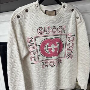 NWT Gucci Cream Quilted Sweatshirt with Pink and Black Logo - BEAUTIFUL 💗